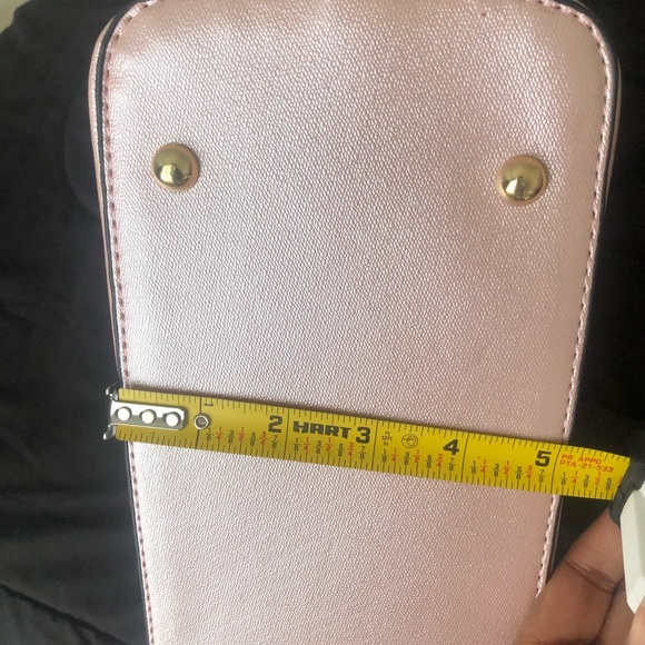 Aimily baby pink color Handbag with removable straps. - Picture 6 of 8